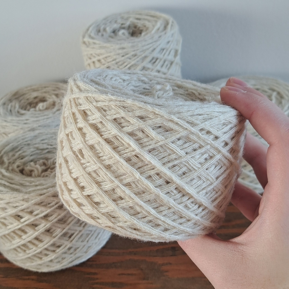 100% Wool, Natural Yarn Lot 550g